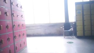 ❤️精品推薦❤️國内【水上樂園】換衣間沐浴區近景偷拍合集第2季17V 美女如雲淋浴換衣好身材一覽無餘8