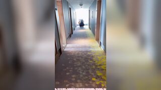 精品推荐 【户外露出】【小可爱的云烟】 推特原创夫妻露出界大神旅拍户外露出、酒店开门逼插铃铛露出、啪啪0