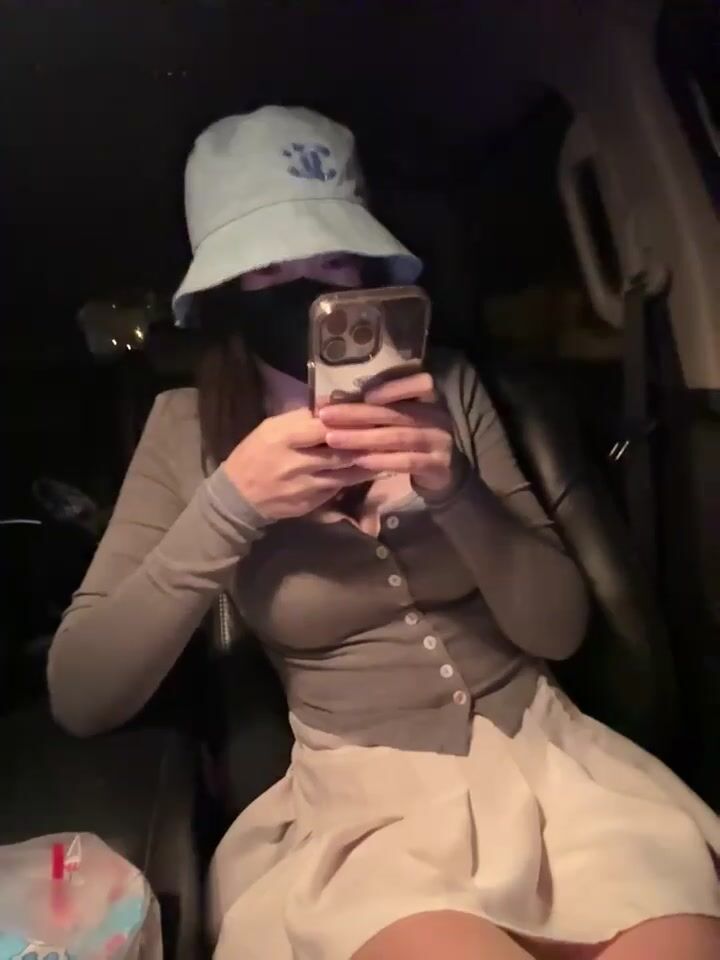 [户外露出】【xigua2002】直播在车库、酒吧、楼道、出租车、网吧露出自慰【合集】④7