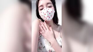 最新抖音泄密！顶级身材【电臀奶油米】骚话自慰定制 大肥B淫水直流