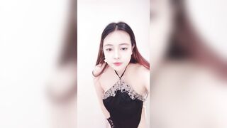 姐妹花推荐【今晚九点半 】丝袜高跟两姐妹轮流被干超级淫乱吃鸡舔逼无套啪啪内射扣逼喷水爽死了