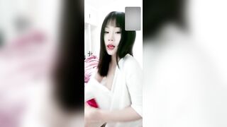 推荐 颜值嫩妹【软】好身材大长腿，精品无毛白虎穴，道具自慰小穴特写，给大哥提供飞机价值.