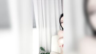 推荐 颜值嫩妹【沐暖一】Part2，大眼靓女，奶比头大，精品无毛白虎穴，裸舞诱惑，掰穴展示