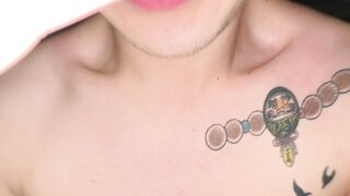 小情侣露脸性爱真实自拍，外表单纯小骚妹内心淫荡，男厕全裸露出楼道厕所造爱，专找刺激的玩3