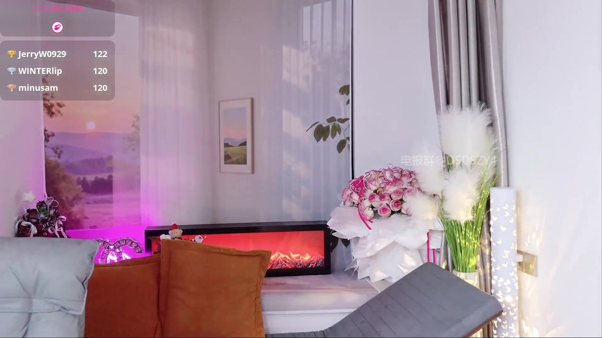 国民女神【Kiki-2025】紫色战袍、丝袜诱惑、口爆、潮喷1