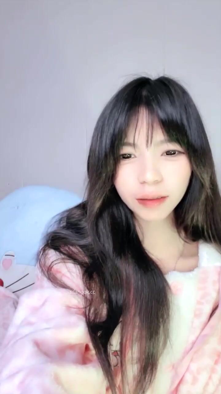 【小菲菲】甜美学妹~! 酥胸骚舞~跳蛋狂震~道具抽插~流浆00