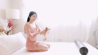 【户外露出】【jena】周末阳光明媚停车场露出打扫车内卫生不经意露出嫩逼餐厅露出05