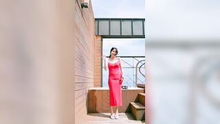 【户外露出】【jena】周末阳光明媚停车场露出打扫车内卫生不经意露出嫩逼餐厅露出00