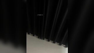 拜金露脸反差女大学生酒店约炮金主，剃光阴毛干起来才爽，啪啪啪阿黑颜伸舌头