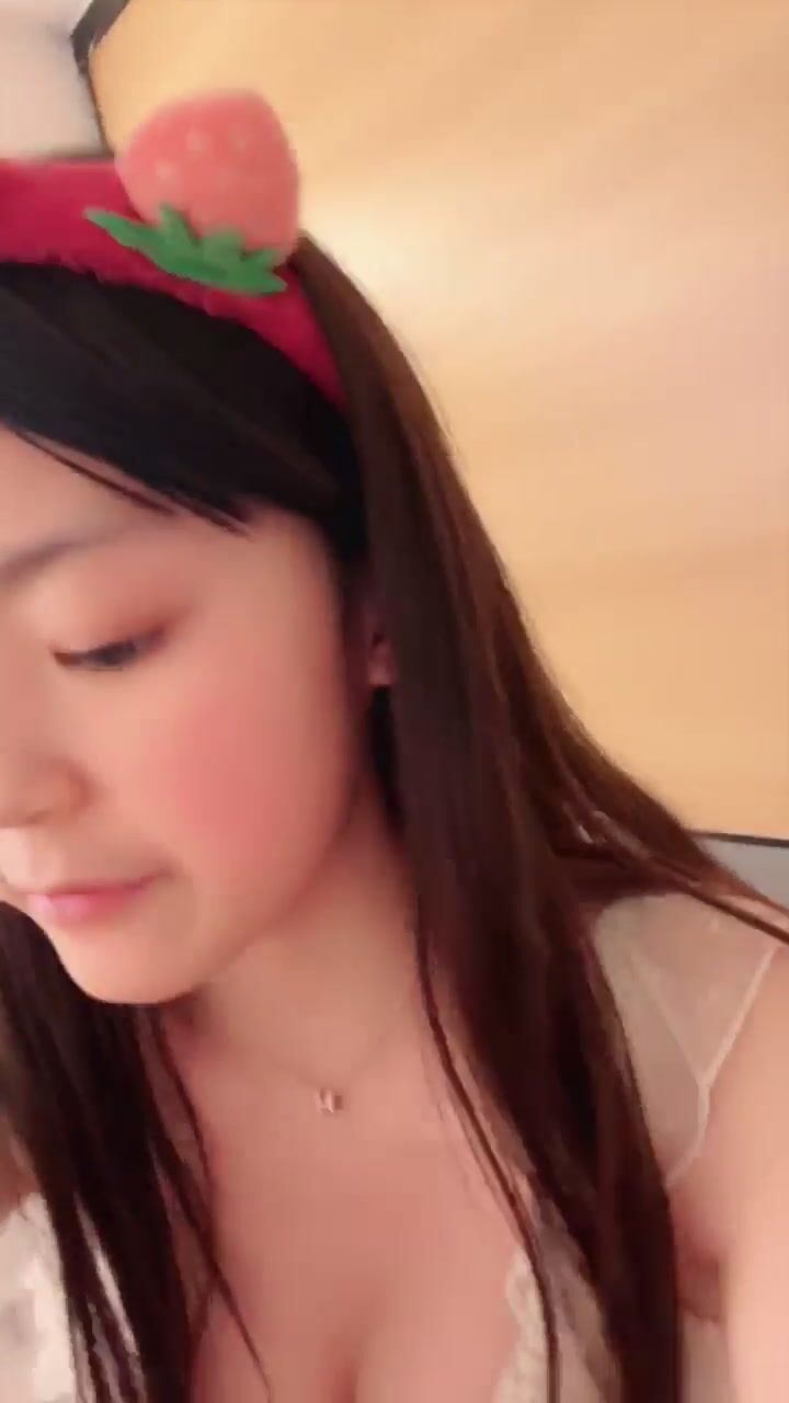 真正的校花来了【小佳宝】顶级小妮子 首场收费房.