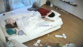 小姐姐刚上大学 护士装逛商场扶梯前后CD微透白内