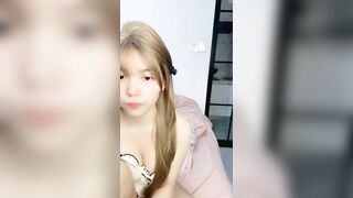 高颜口爆舌吻【05不吃香菜】黑丝白丝高跟无套后入 大肥臀雪白奶子甩的飞起01