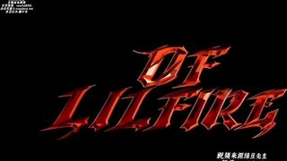 185肌肉猛男「三火FIRE」把整片黑森林都抹了厚厚的按摩油，每一根都湿滑发亮。手指一滑就直接滑进缝里，穴口早被油润得张开迎接