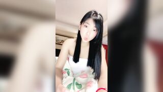 【康妹】高颜值呆萌眼镜妹 大尺度收费秀看得鸡巴邦硬 喜欢眼镜妹的不要错过01