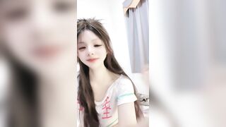 萝莉校花推荐 超正点【1点萝】美到让你鸡巴翘起 道具自慰喷水 看脸就能射的学生妹 罕见啪啪干爽