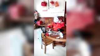 农村学妹【07水嫩宝宝】美乳长腿 大屁股粉嫩骚逼 野外裸奔 泄尿 酒店3p无套激情爆干.