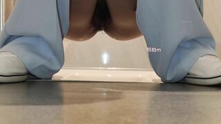 大神潜入办公楼女厕全景偷拍多位美女职员❤️各种极品小黑鲍01