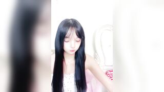 清纯嫩妹【鬼鬼12点】11月14号-2月16号 高颜值裸舞粉嫩小穴自慰。