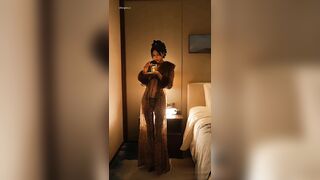 顶级女神模特，秀人波霸尤物，极品名媛【田冰冰】最新流出，豹纹情趣淫水插逼特写.