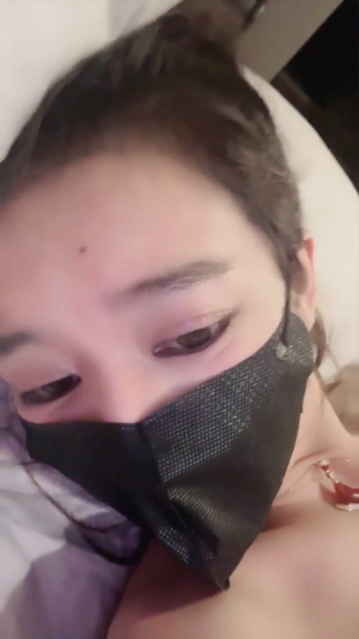 尤物推荐【美人儿】逆天女神 颜值身材吊打网红明星 美到窒息 绿播下海 全裸下厨 跳蛋自慰爽5