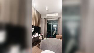 尤物推荐【美人儿】逆天女神 颜值身材吊打网红明星 美到窒息 绿播下海 全裸下厨 跳蛋自慰爽8