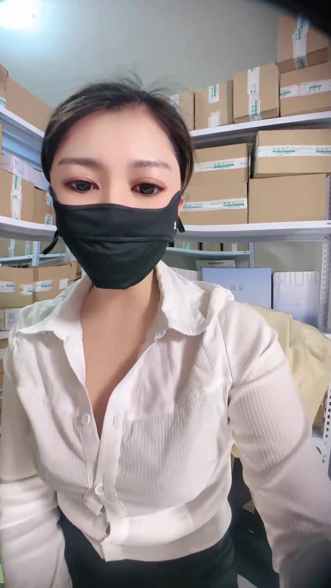 仓库管理员【林安安】上班偷播 丝袜美腿 跳蛋狂震1