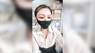 仓库管理员【林安安】上班偷播 丝袜美腿 跳蛋狂震0