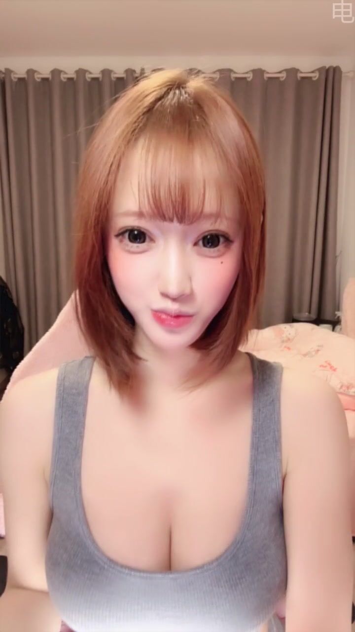 短发极品【性感小兔】直播录播短发神颜极品身材疯狂裸舞自慰喷水0