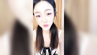 【葡萄小野猫】公园露出跳蛋直播 大长腿美女公园露出自慰阳台大秀喷水金主刷礼物震动跳蛋瞬间高潮1