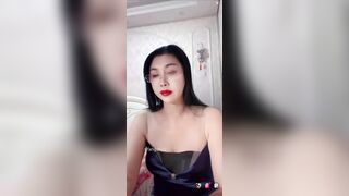 快手【河北冰姐】170高大长腿御姐 露点首次插B自慰B特写