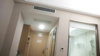 黑丝小少妇黑丝大奶小少妇 多久没有搞了 好久 我怕一亲你就射了我还没搞了 身材丰满 被眼镜小哥多姿势输出.