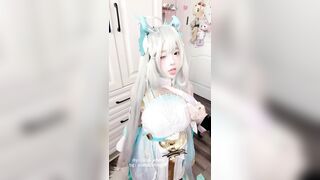 抖音高颜萌妹【兔康康】大尺度定制室内室外自慰尿尿.1