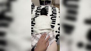 多毛高冷嫩妹和男友的露脸性爱自拍，JK裙萝莉鞋脸穴同框，年轻人肏的激情2