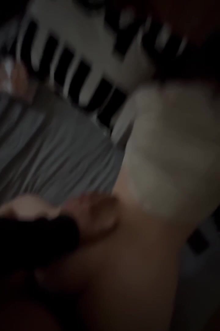 多毛高冷嫩妹和男友的露脸性爱自拍，JK裙萝莉鞋脸穴同框，年轻人肏的激情6