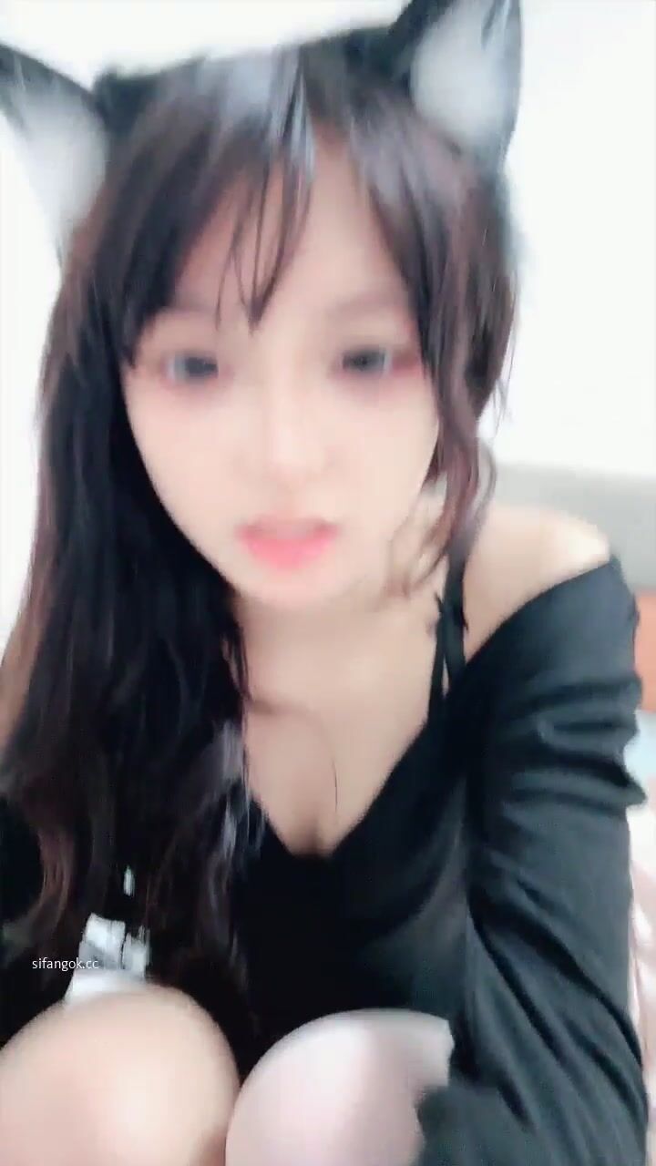 【乖乖饱饱】顶级校花 好骚 好漂亮 裸舞 道具自慰 过瘾