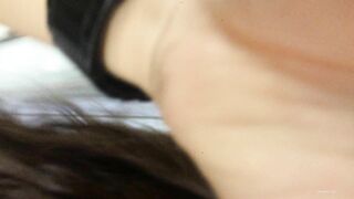 《台湾情侣泄密》大三学妹和男友啪啪被有心人恶意曝光0