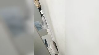 ☀️最新6月流出勇闯女厕,在厕所脱光做爱,醉酒呕吐摔倒在呕吐物上逼朝天 还对着妹子打飞机01