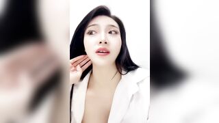 ❤️√ 【姐姐被包围了】很带劲的胸模御姐 舔鸡巴的样子真骚，骑乘大肉棒插的好深 爆菊