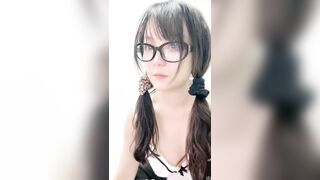 ♦️新人眼镜校花 十个眼镜九个骚 闷骚型丝袜大长腿舌钉口爆啪啪1