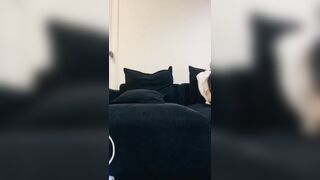 ⚫️6月新品，一线天粉屄精神小妹【梨花诗】下海福利，道具自慰，水狂喷2