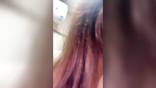 ⚫️6月新品，一线天粉屄精神小妹【梨花诗】下海福利，道具自慰，水狂喷