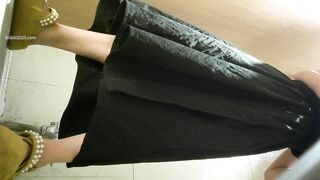 2026年极品厕拍KTV酒吧全景偷拍各种黑丝JK小姐姐的小骚逼2