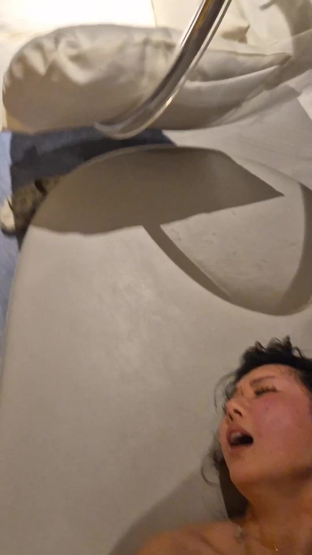 外人眼中的女神私下就是一隻欠操的騷母狗！極品身材被大肉棒