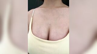 大奶气质少妇博主，色气大奶被炮友各种吃，入珠大棒无套猛攻中出，博主声音非常好听，淫语浪叫非常射爆2