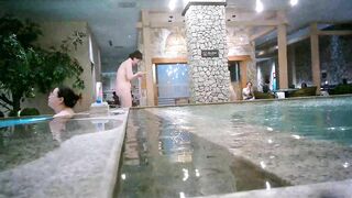 精品推荐 【极品偷拍】国内『温泉会所』贴脸偷拍沐浴更衣泳池戏水第8季8V 好多嫩到出水的美臀2