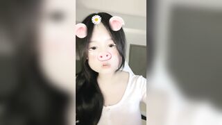 巨乳学妹【危险纯欲体 】奶子相当大大屌狂插自慰喷水！~2