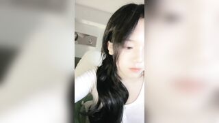 巨乳学妹【危险纯欲体 】奶子相当大大屌狂插自慰喷水！~2