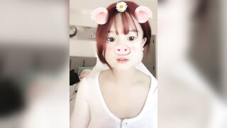 巨乳学妹【危险纯欲体 】奶子相当大大屌狂插自慰喷水！~3