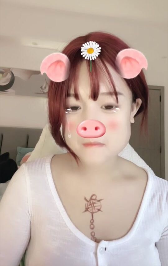 巨乳学妹【危险纯欲体 】奶子相当大大屌狂插自慰喷水！~3