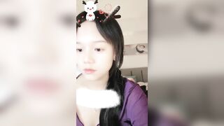 巨乳学妹【危险纯欲体 】奶子相当大大屌狂插自慰喷水！~4